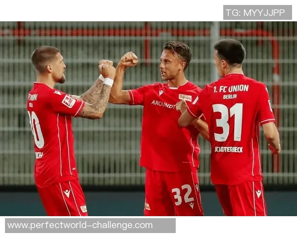 中超精彩对决多特蒙德与波尔图战成平局帽子戏法引发全场热潮分析战术细节