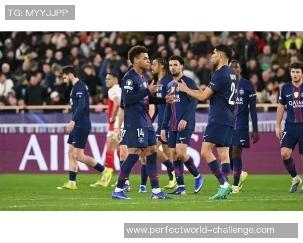 西甲激战莱比锡与巴黎圣日耳曼平局乌龙球成比赛转折点引发热议